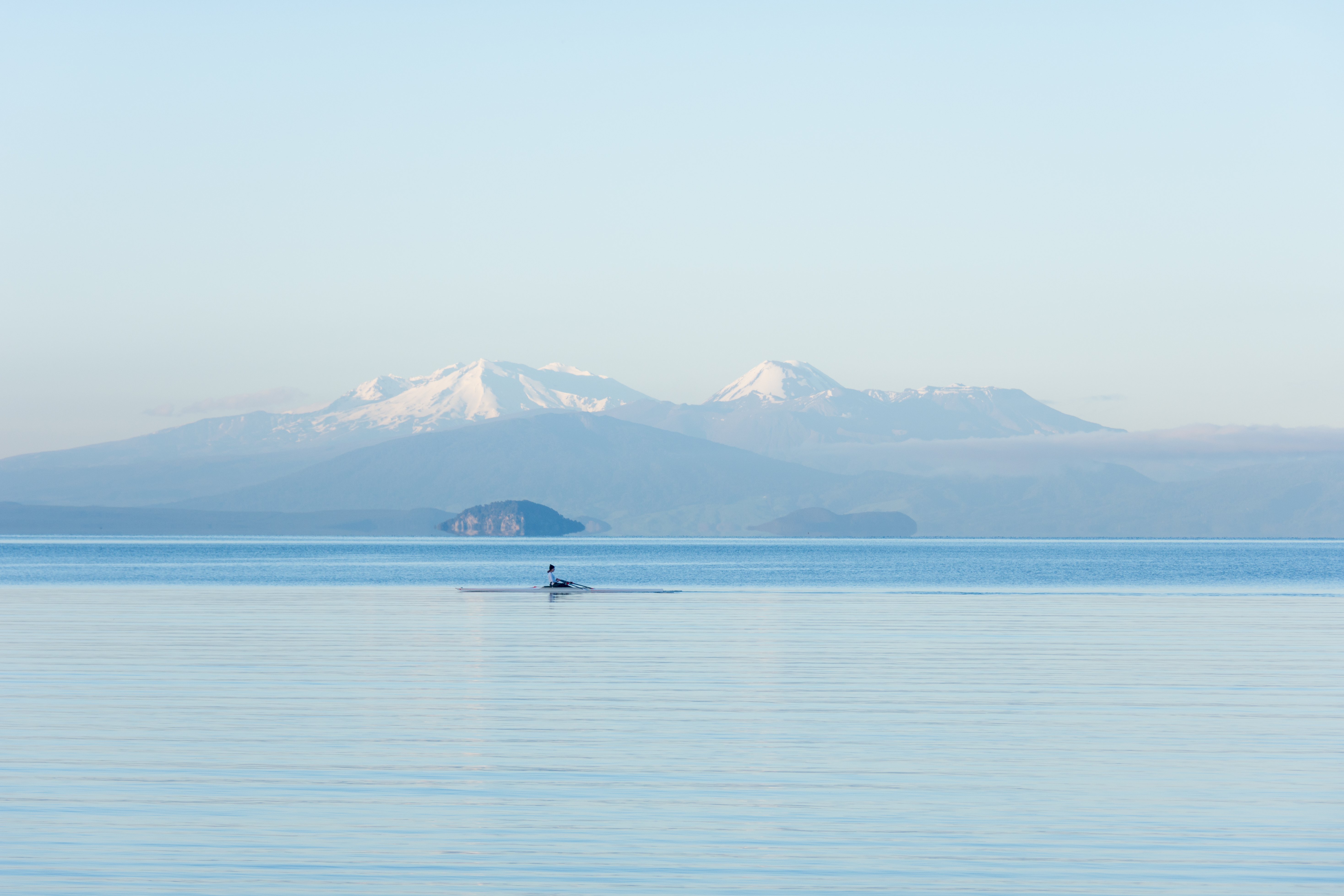 Morning-Rowers-Lake-Taupo-(9-of-26)-HERO-Barekiwi-2017
